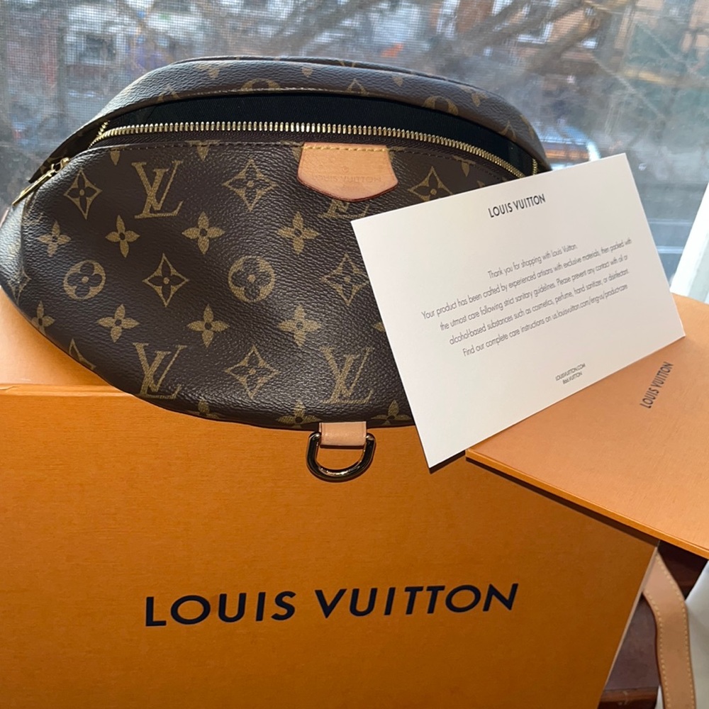 VERY RARE! LOUIS VUITTON BUMBAG